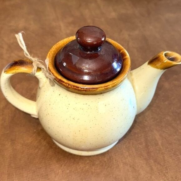 Vintage Enesco Country Road Teapot With Lid Speckled Cream & Brown Chicken Motif - Picture 4 of 7
